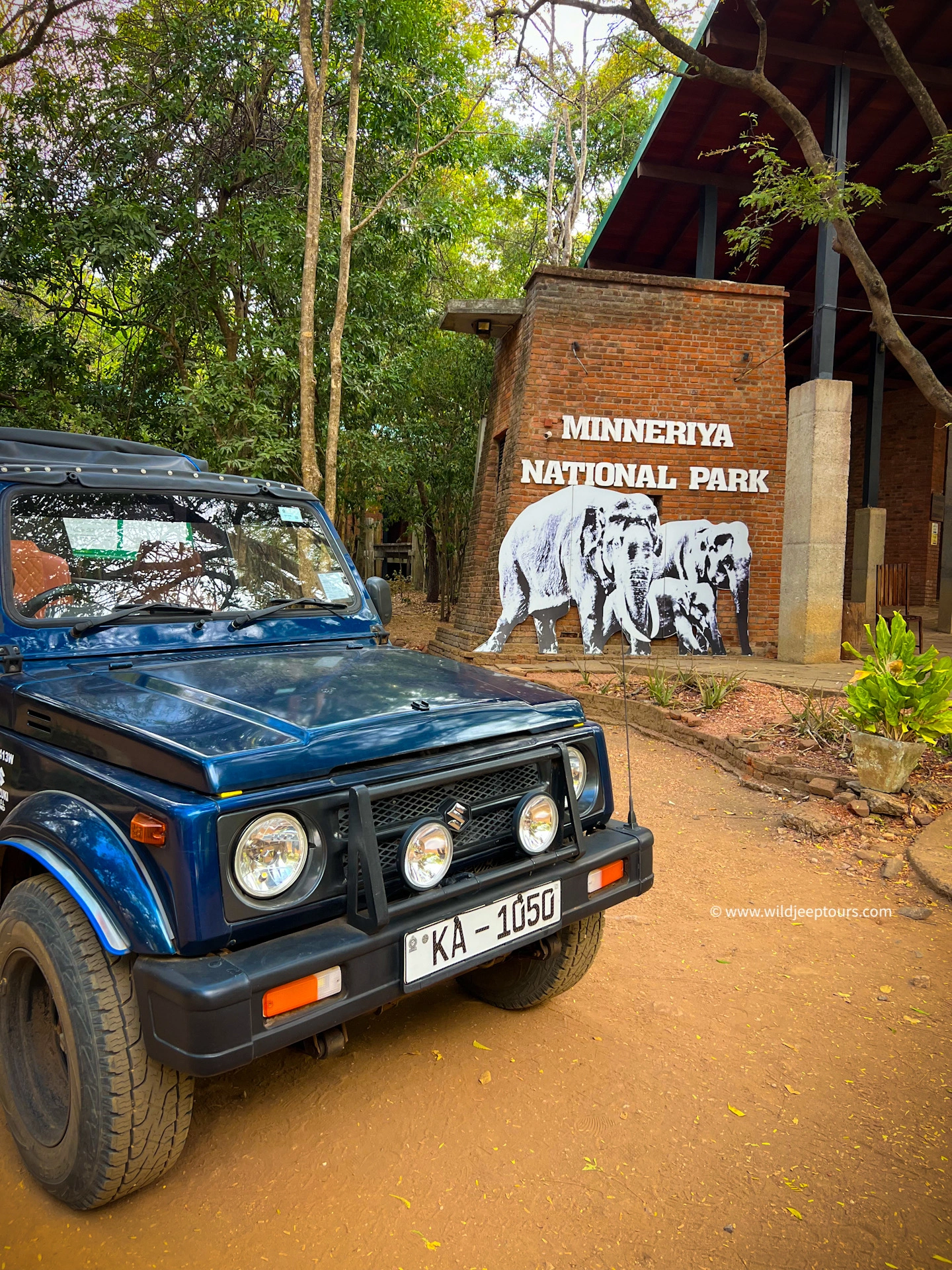 Multi-Day Sri Lankan Elephant Photography & Wildlife Expedition photo 2